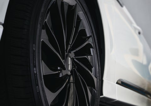 The wheel of the available Jet Appearance package is shown | Buss Lincoln in McHenry IL
