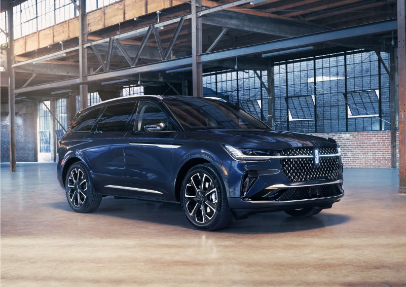 A 2024 Lincoln Nautilus® SUV is parked in an industrial space. | Buss Lincoln in McHenry IL